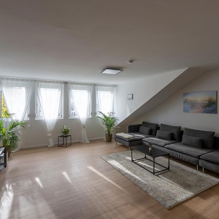 Apartment Im Dachgeschoss Plankstadt Bagian luar foto