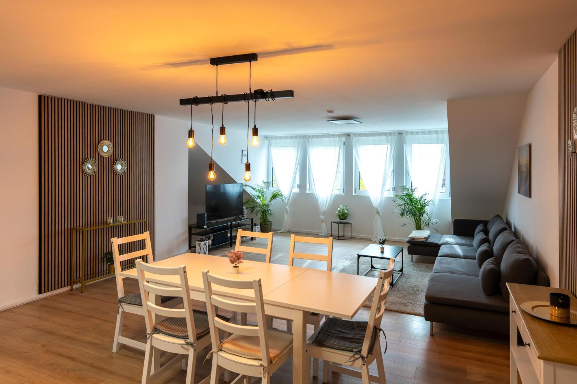 Apartment Im Dachgeschoss Plankstadt Bagian luar foto