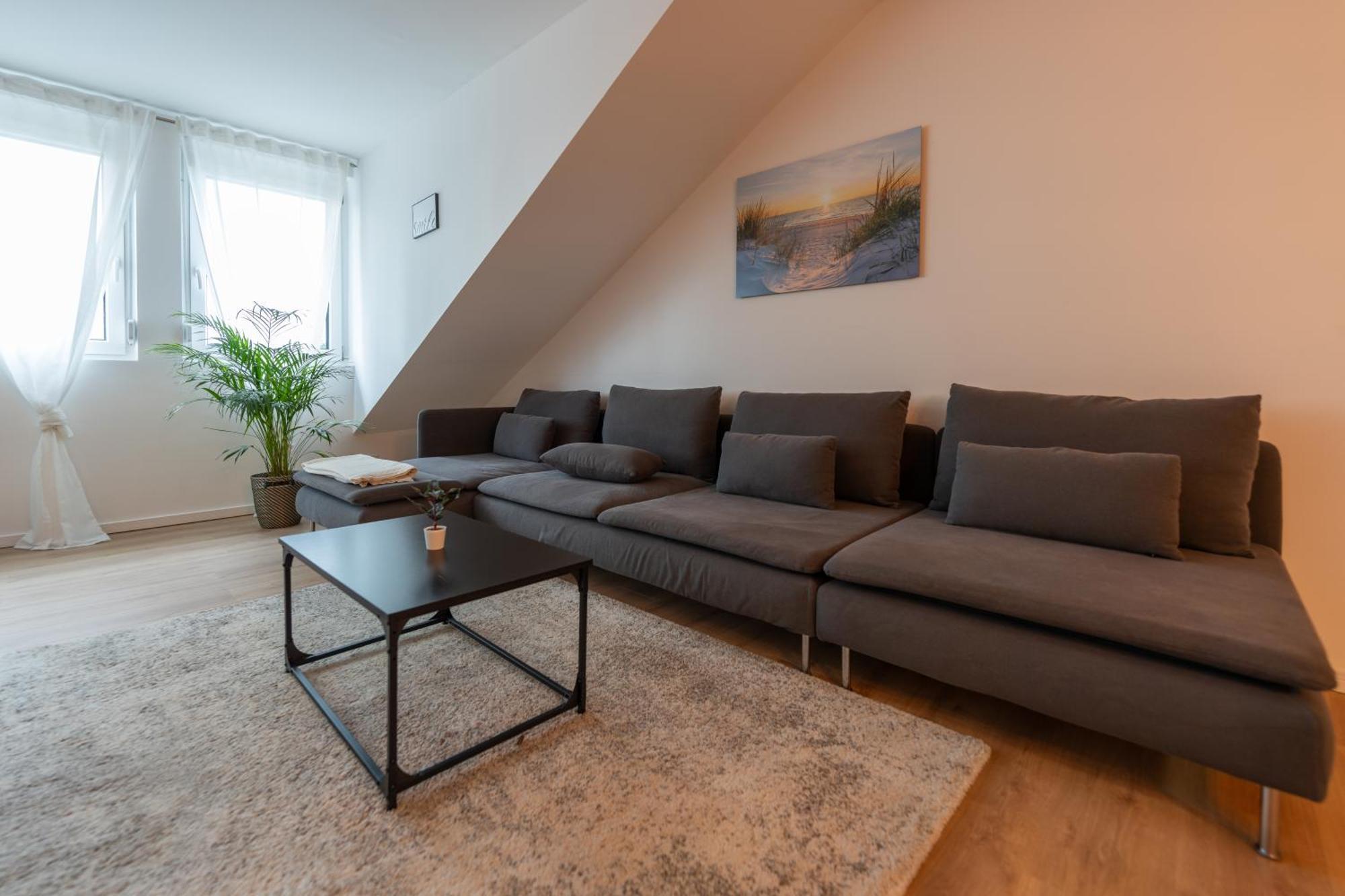 Apartment Im Dachgeschoss Plankstadt Bagian luar foto